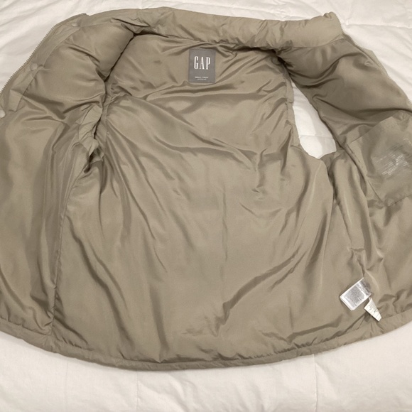 Gap Puffer Vest - Picture 4 of 6